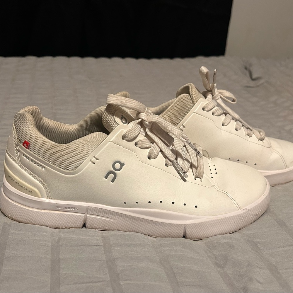 On Cloud- The Roger White Sneakers